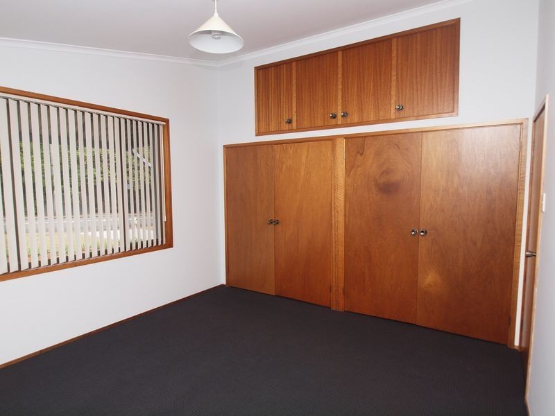 8 St George Avenue, Vincentia NSW 2540