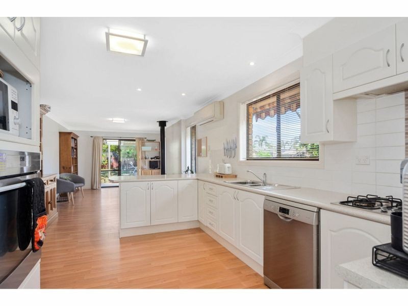 16 Coconut Drive, North Nowra NSW 2541