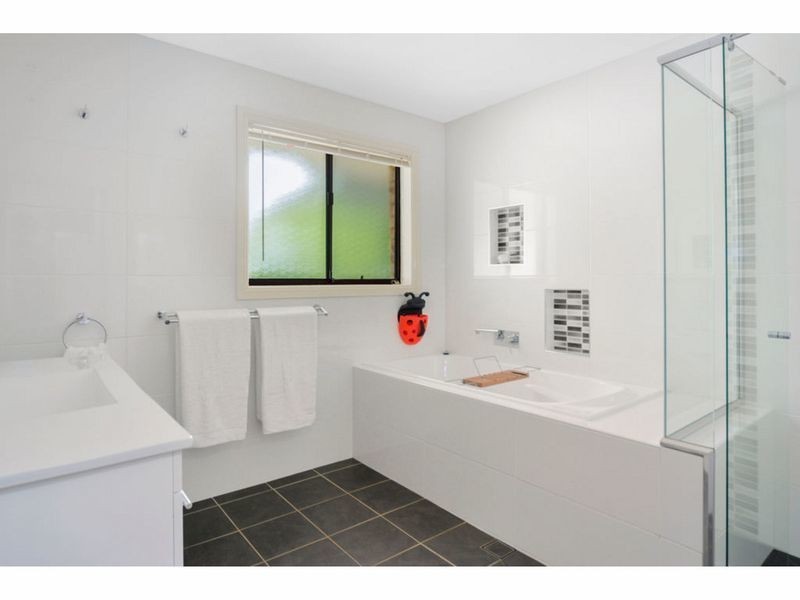 16 Coconut Drive, North Nowra NSW 2541