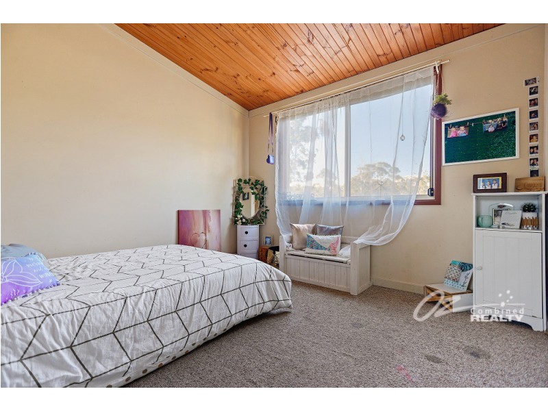 33 Winn Avenue, Basin View NSW 2540