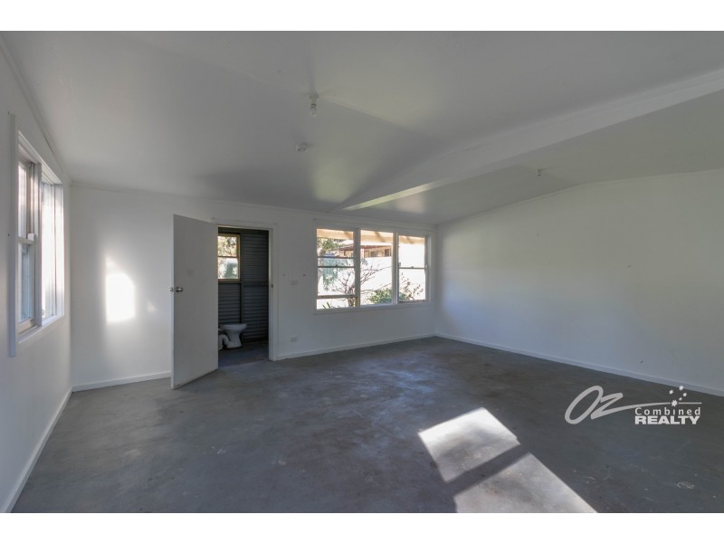 33 Winn Avenue, Basin View NSW 2540