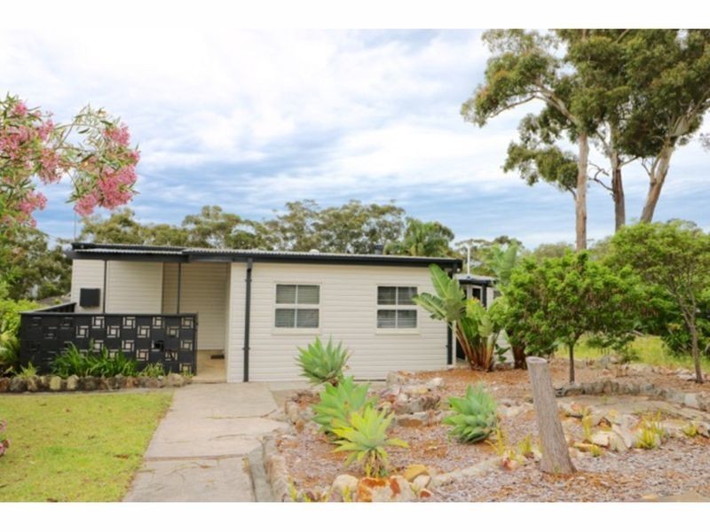 8 Waldegrave Crescent, Vincentia NSW 2540