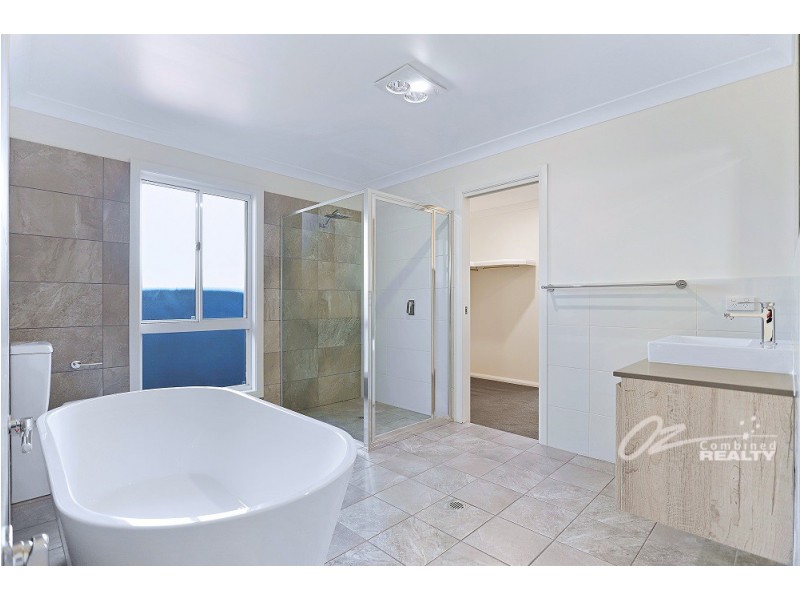 4B Truscott Avenue, Sanctuary Point NSW 2540