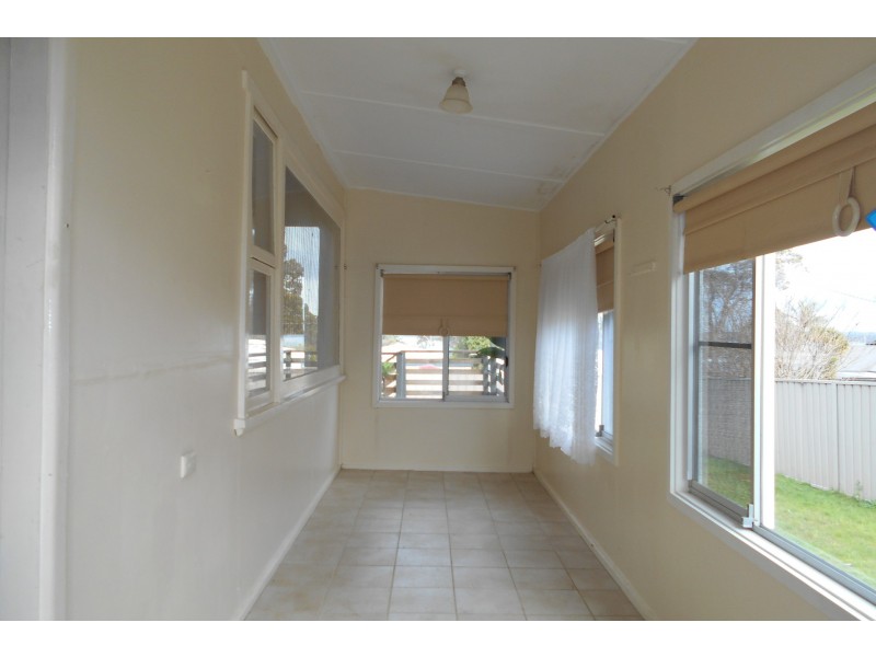 2 Bruce Street, St Georges Basin NSW 2540