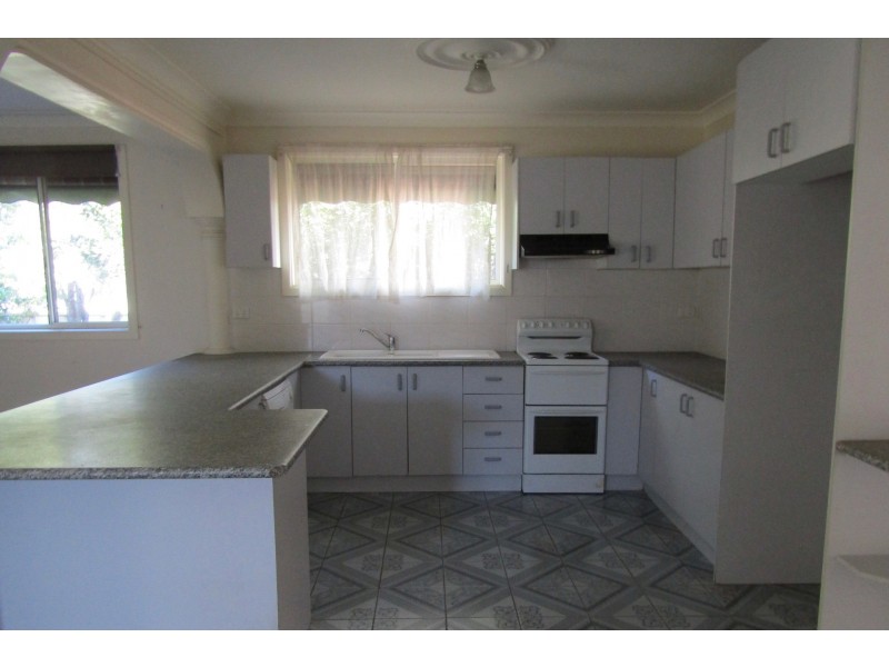 9 Nulla Place, St Georges Basin NSW 2540