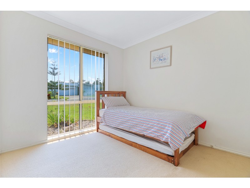 8 Anson Street, Sanctuary Point NSW 2540