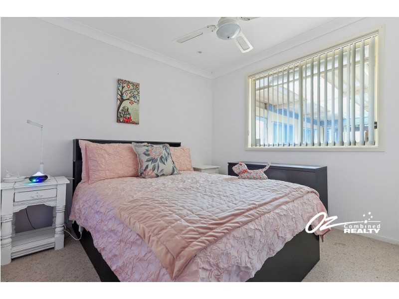 31 Streamside Street, Woollamia NSW 2540