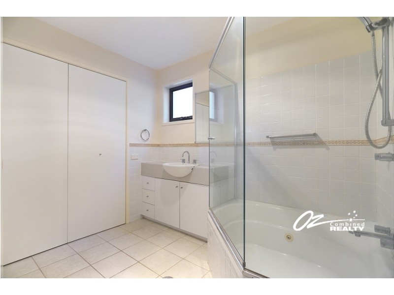 1/223 Elizabeth Drive, Vincentia NSW 2540