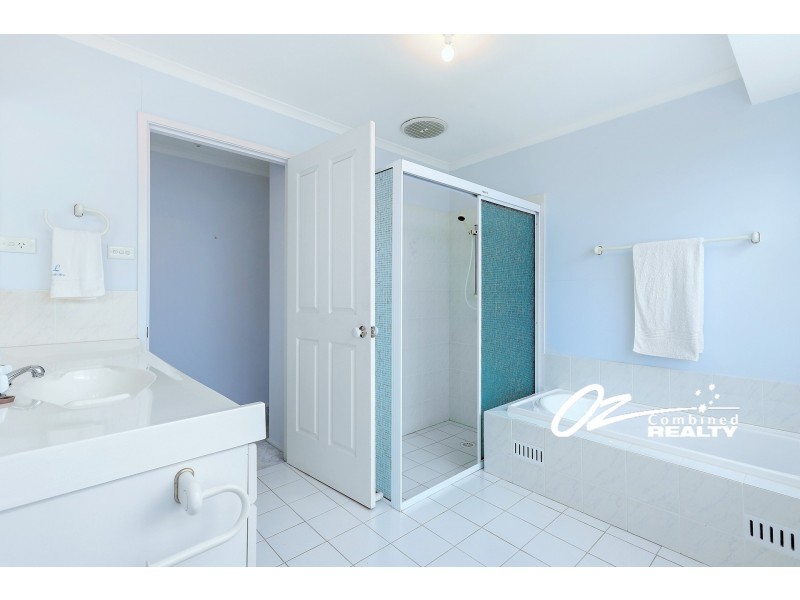 37 Tradewinds Avenue, Sussex Inlet NSW 2540