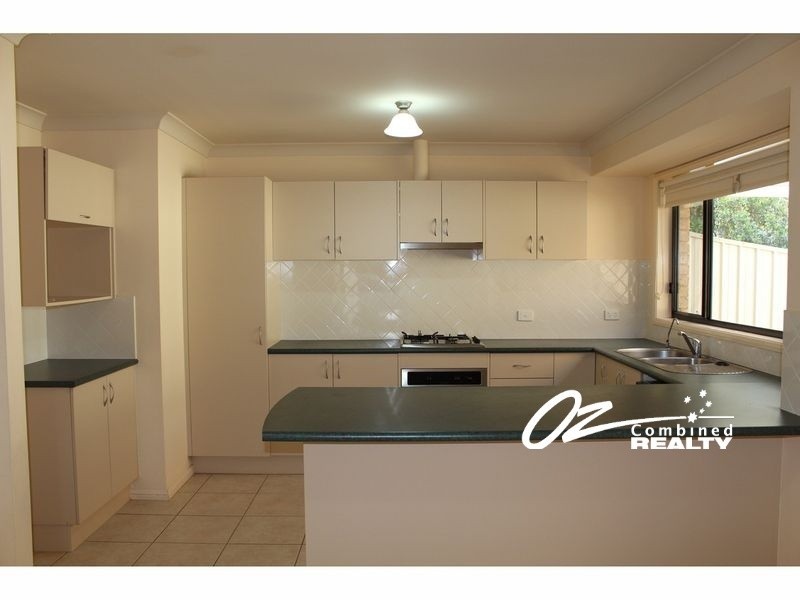 2/13 Leumeah Street, Sanctuary Point NSW 2540