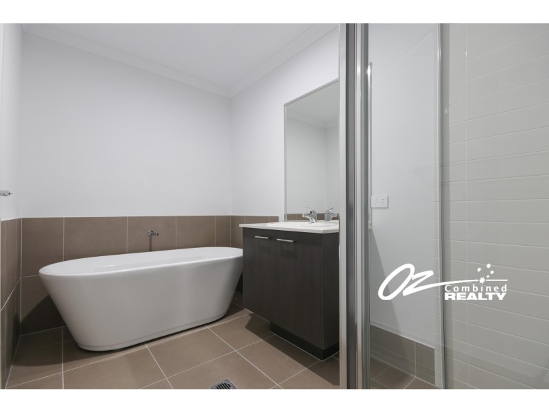 a/5 Nadine Street, Sanctuary Point NSW 2540