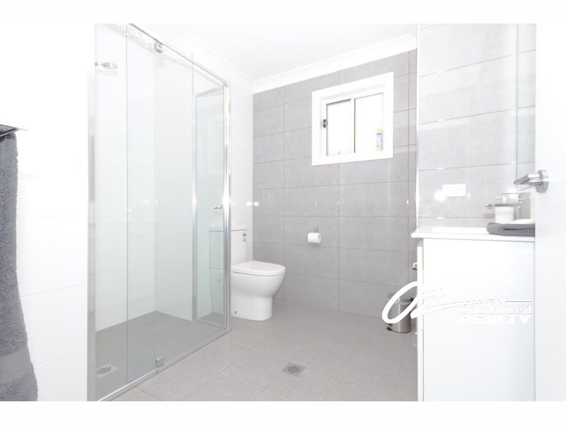 1/200 Macleans Point Road, Sanctuary Point NSW 2540