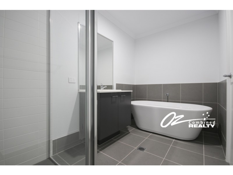 b/5 Nadine Street, Sanctuary Point NSW 2540
