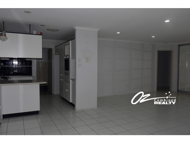 4 Watersedge Avenue, Basin View NSW 2540