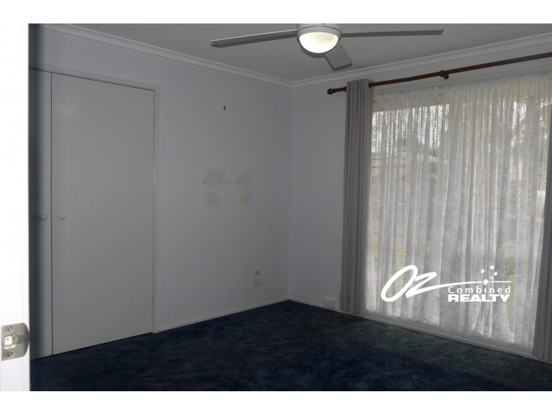 4 Watersedge Avenue, Basin View NSW 2540