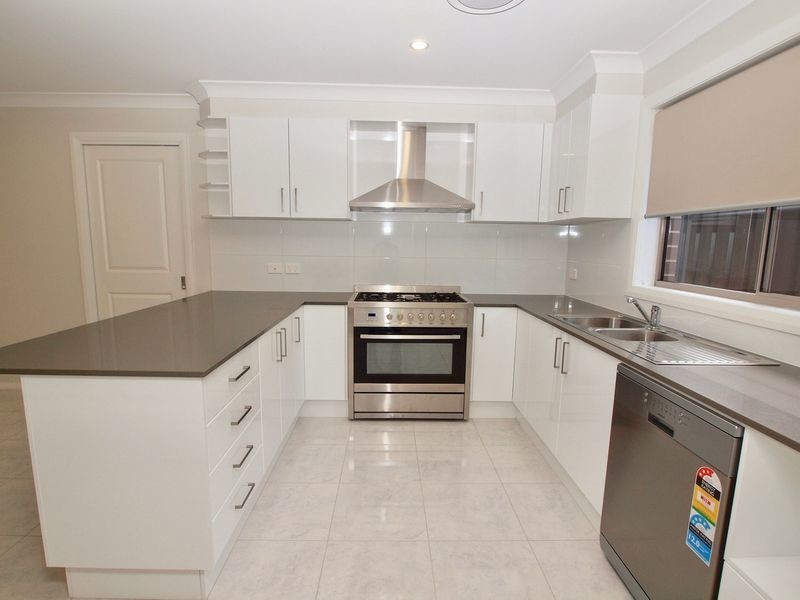24 Trawler Street, Vincentia NSW 2540