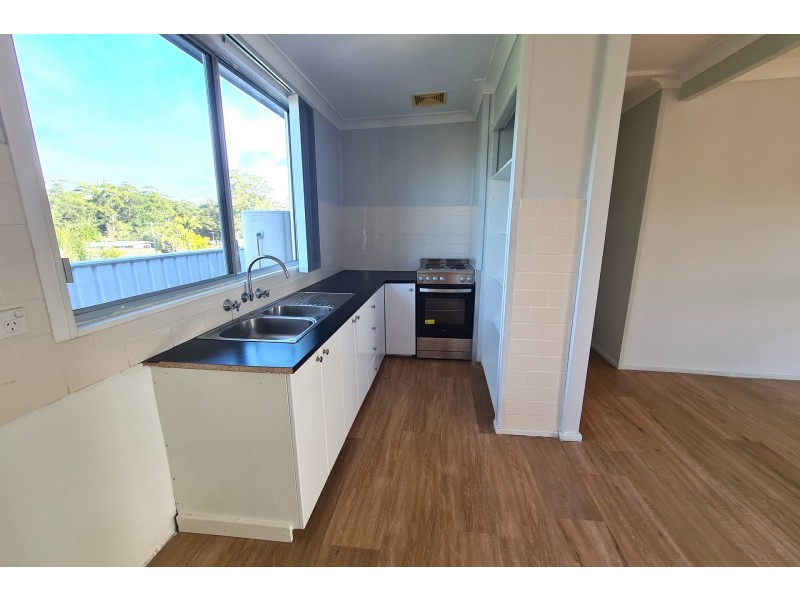 18 Audrey Avenue, Basin View NSW 2540