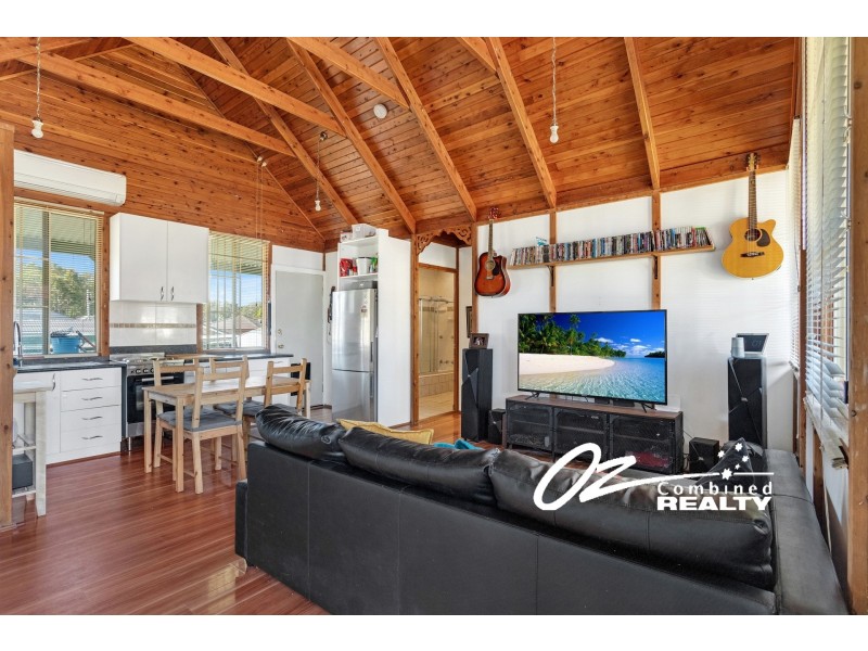 8 Boronia Avenue, Sanctuary Point NSW 2540