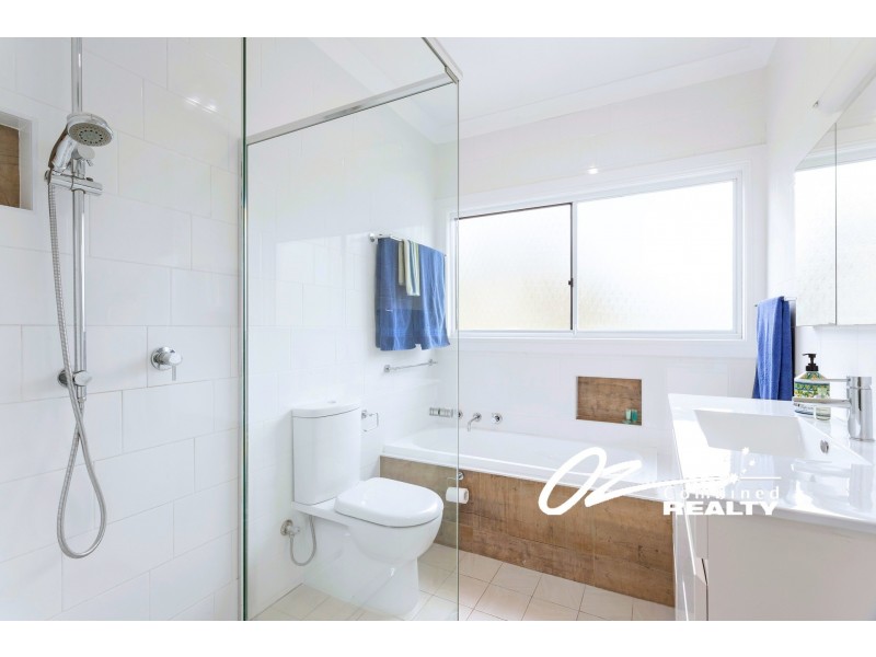 129 Macleans Point Road, Sanctuary Point NSW 2540