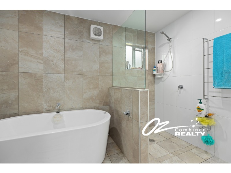 124 Tallyan Point Road, Basin View NSW 2540
