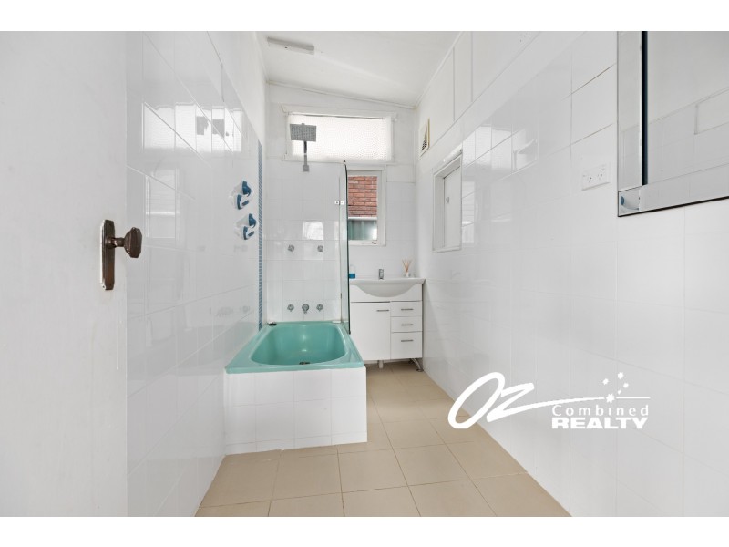 10 Lachlan Crescent, St Georges Basin NSW 2540