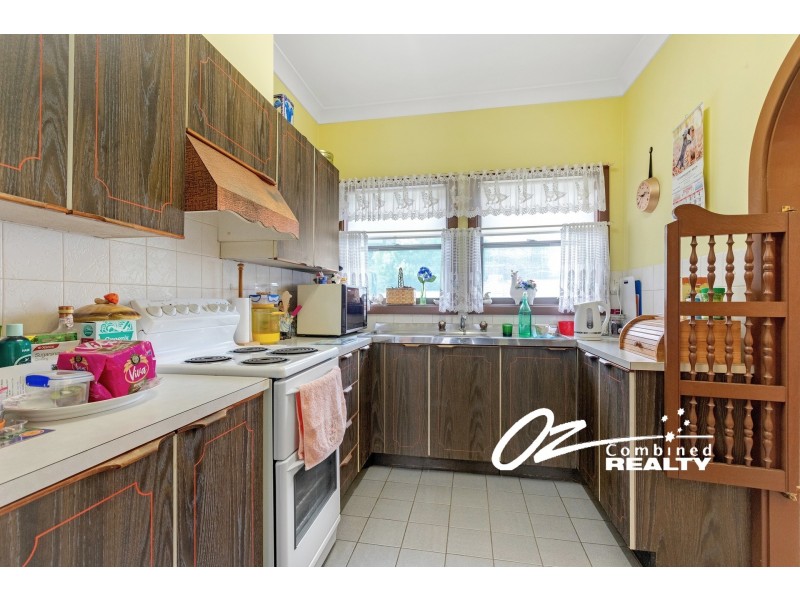15 Yuroka Crescent, St Georges Basin NSW 2540