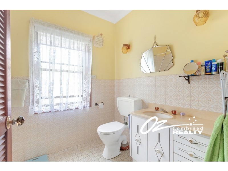 15 Yuroka Crescent, St Georges Basin NSW 2540