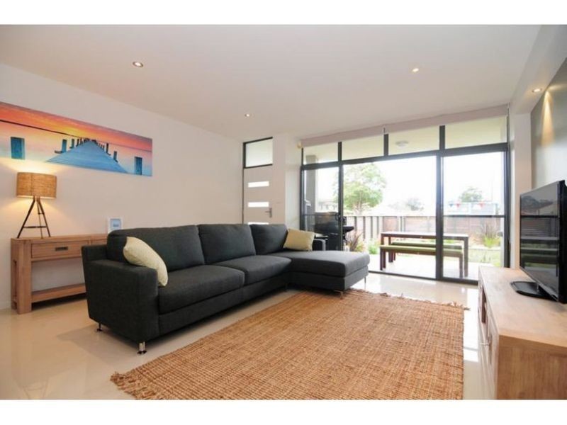 2/33 Hawke Street, Huskisson NSW 2540