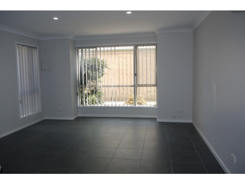 4/174 Macleans Point Road, Sanctuary Point NSW 2540