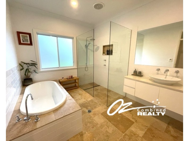 232 Island Point Road, St Georges Basin NSW 2540