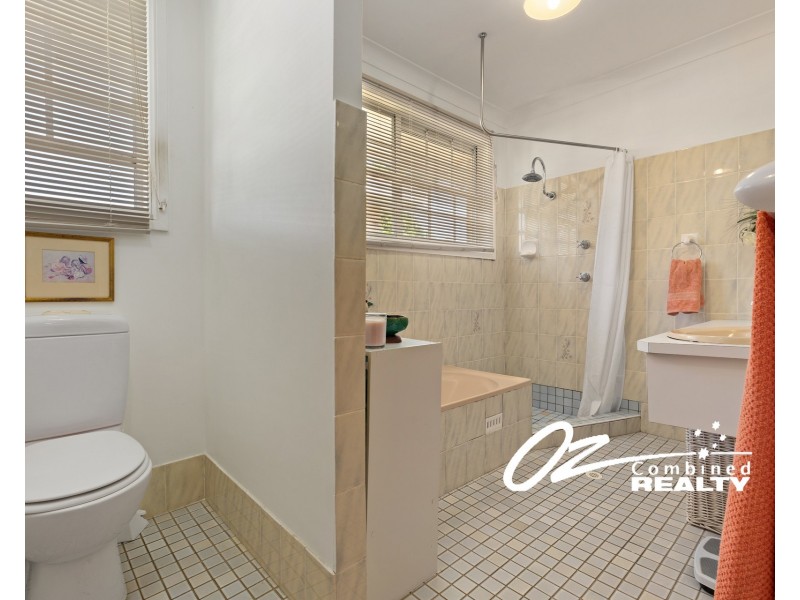 16 The Wool Road, Basin View NSW 2540