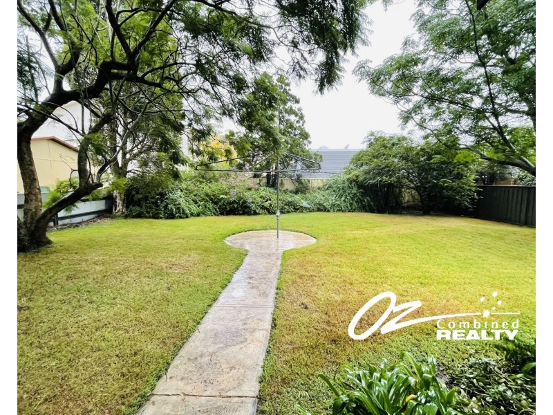 4 Albion Street, Vincentia NSW 2540