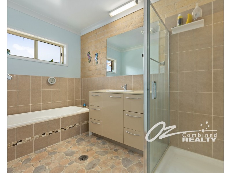 14 Tasman Park Close, St Georges Basin NSW 2540