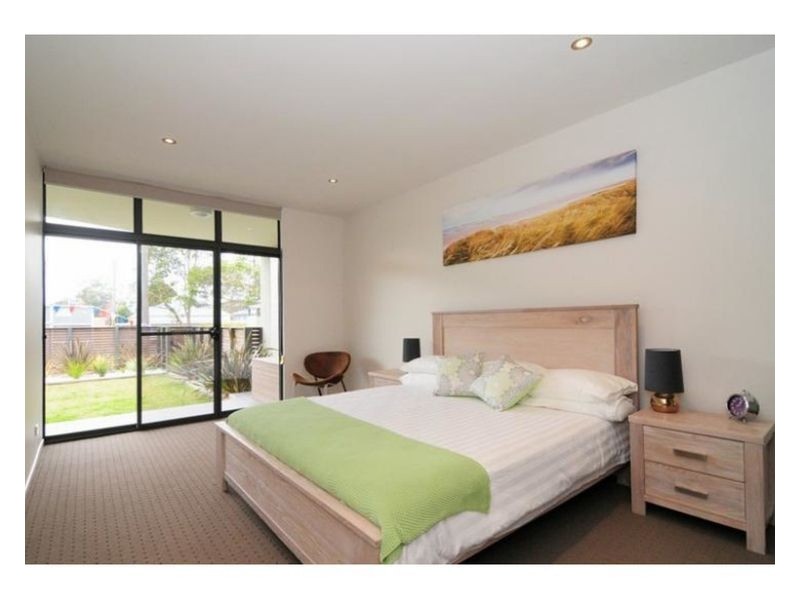 2/33 Hawke Street, Huskisson NSW 2540