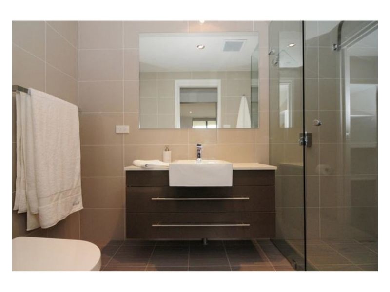 2/33 Hawke Street, Huskisson NSW 2540