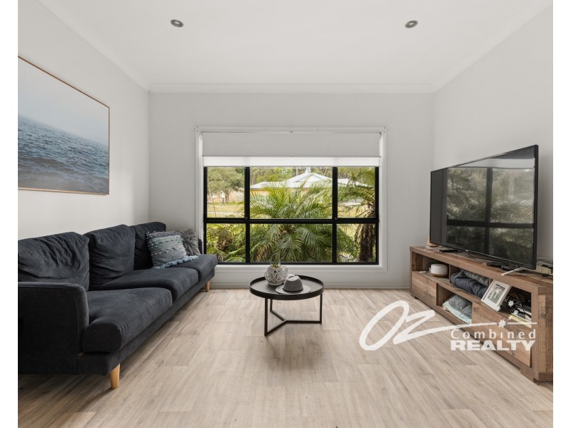 11 Park Road, St Georges Basin NSW 2540