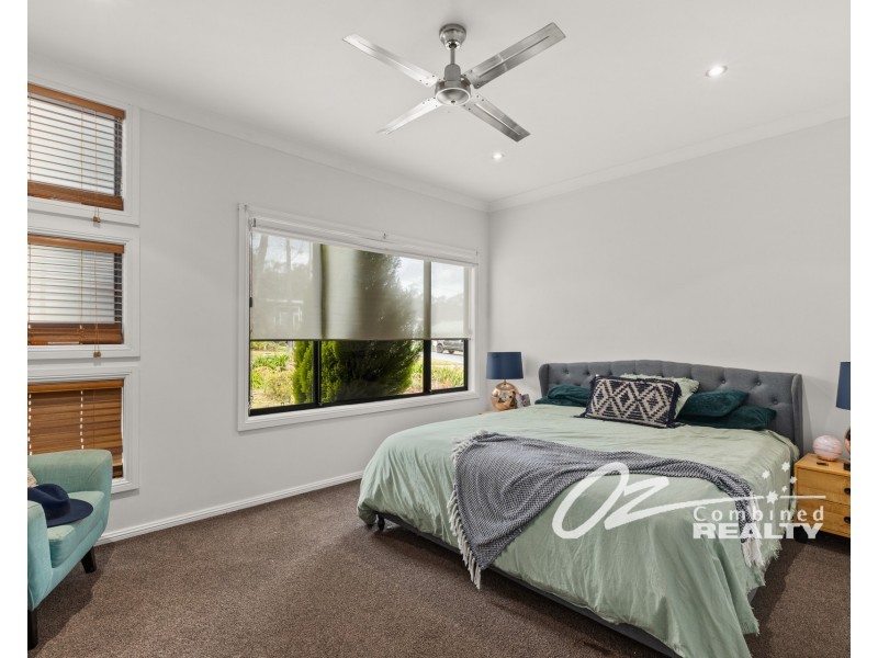 11 Park Road, St Georges Basin NSW 2540