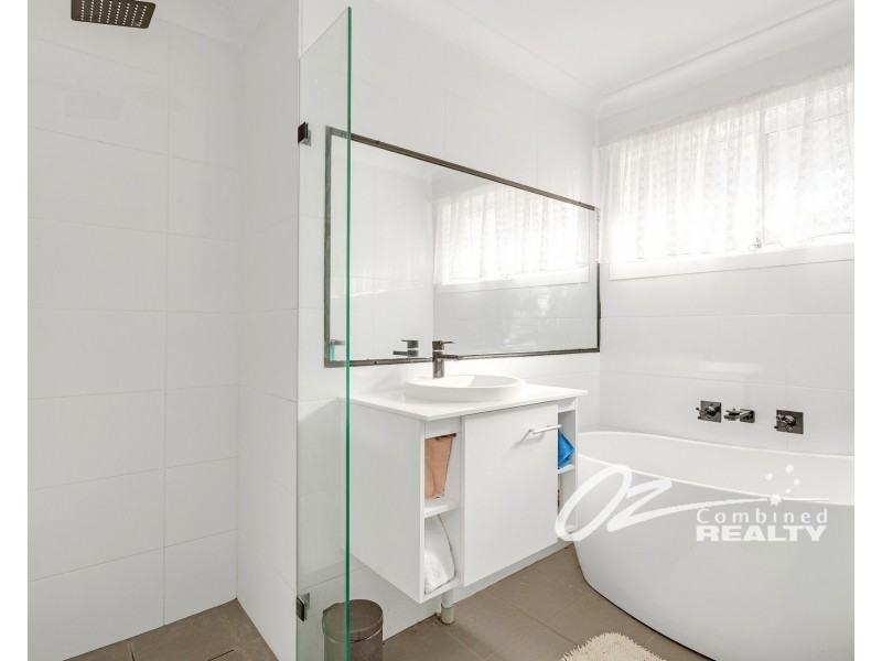 16 Waratah Crescent, Sanctuary Point NSW 2540