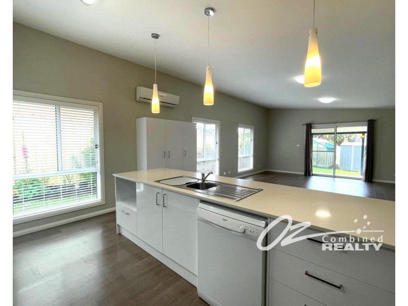12 Hewitt Avenue, St Georges Basin NSW 2540