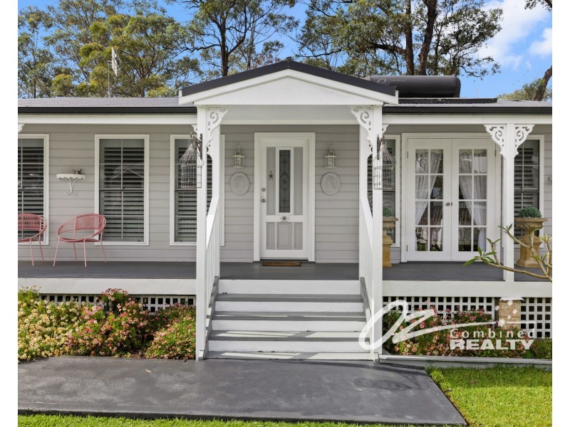 4 Tasman Park Close, St Georges Basin NSW 2540