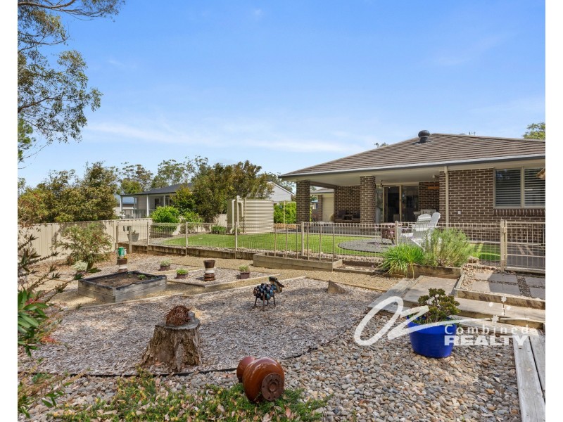 6 Tasman Park Close, St Georges Basin NSW 2540
