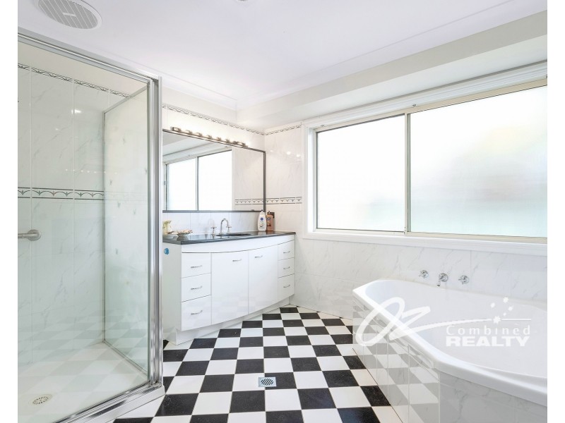 2 Durnford Place, St Georges Basin NSW 2540