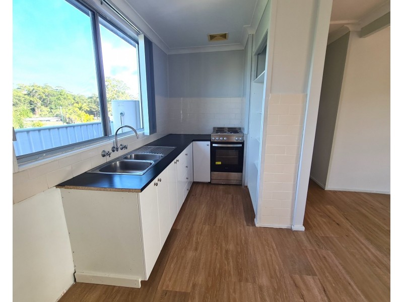 18 Audrey Avenue, Basin View NSW 2540