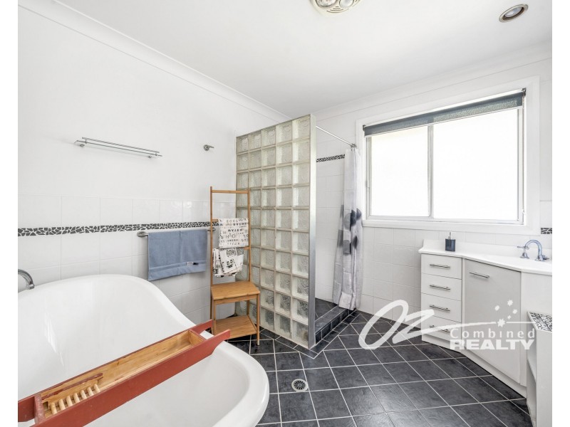 98 Greville Avenue, Sanctuary Point NSW 2540