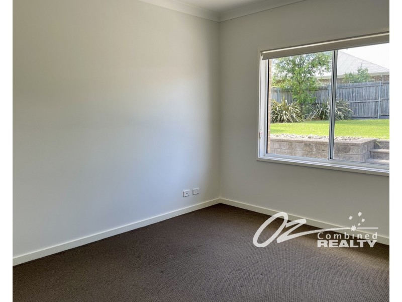 8 Bayswood Avenue, Vincentia NSW 2540