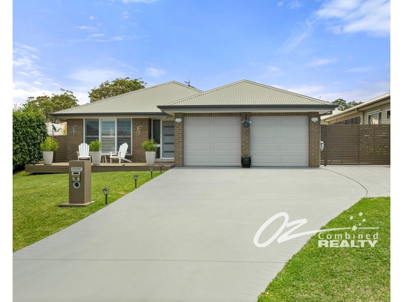 37 Hewitt Avenue, St Georges Basin NSW 2540