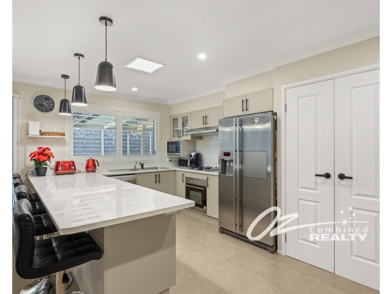 37 Hewitt Avenue, St Georges Basin NSW 2540