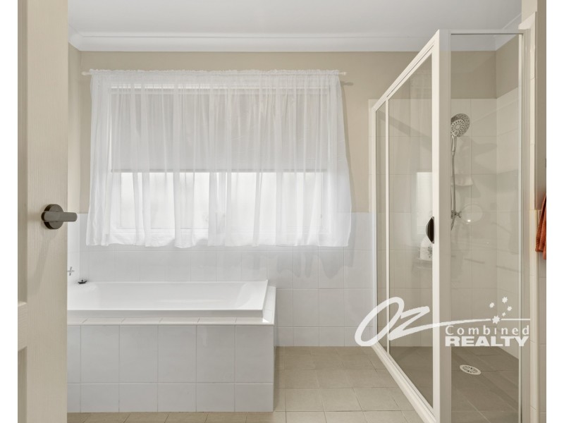 37 Hewitt Avenue, St Georges Basin NSW 2540