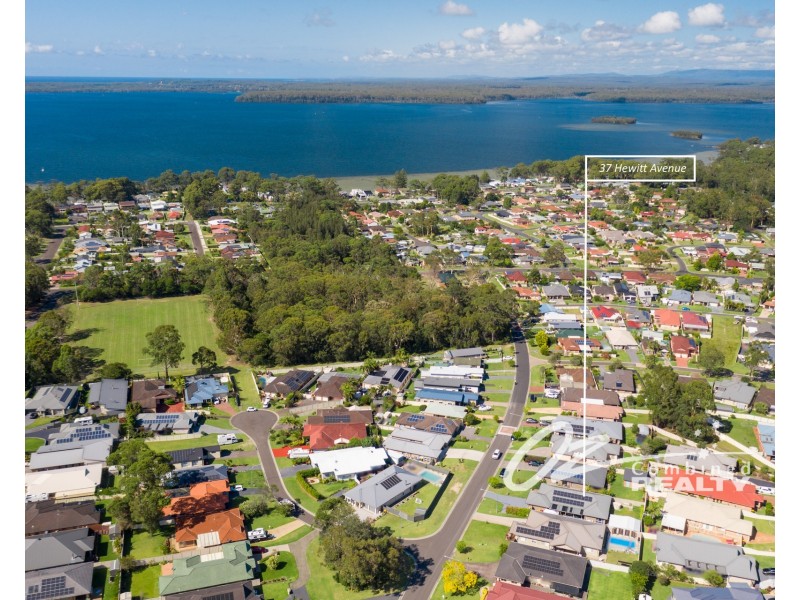 37 Hewitt Avenue, St Georges Basin NSW 2540
