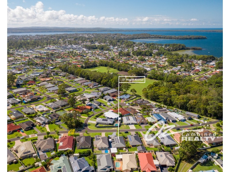 37 Hewitt Avenue, St Georges Basin NSW 2540